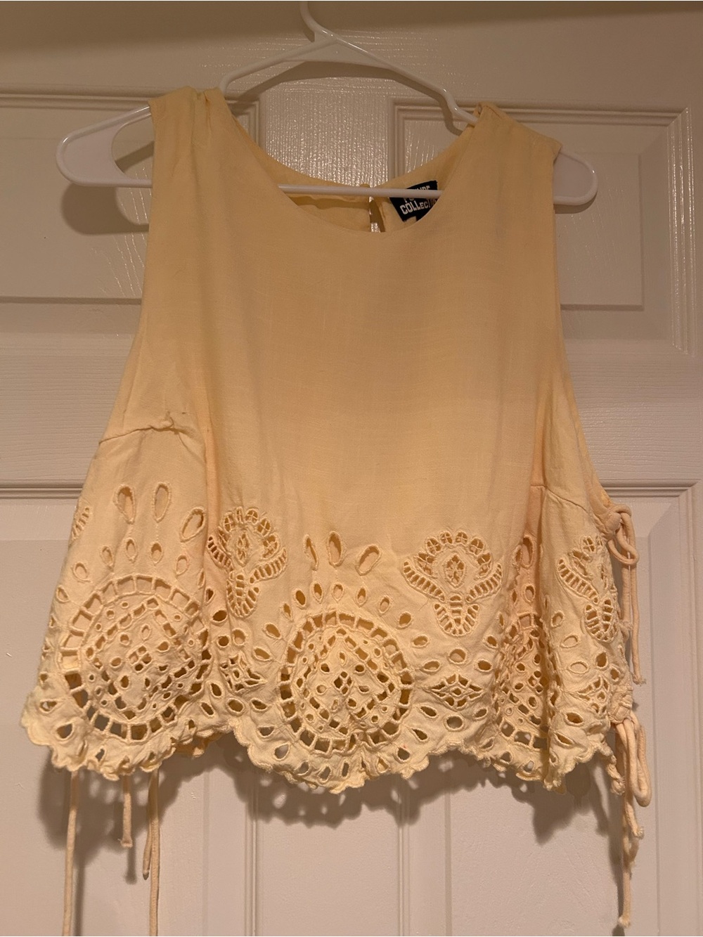 Crochet-Hem Sleeveless Camisole in Pale Yellow
